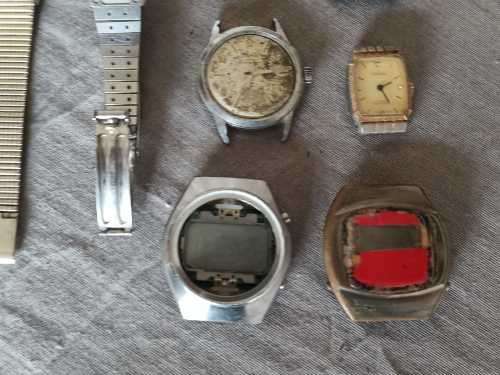 !! Crazy R1 start !! Assortment of old watches
