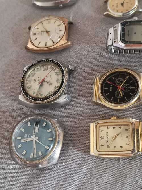 !! Crazy R1 start !! Assortment of old watches