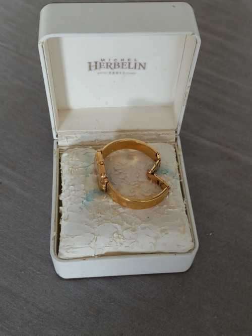 !! Crazy R1 start !! Michel Herbelin wrist watch