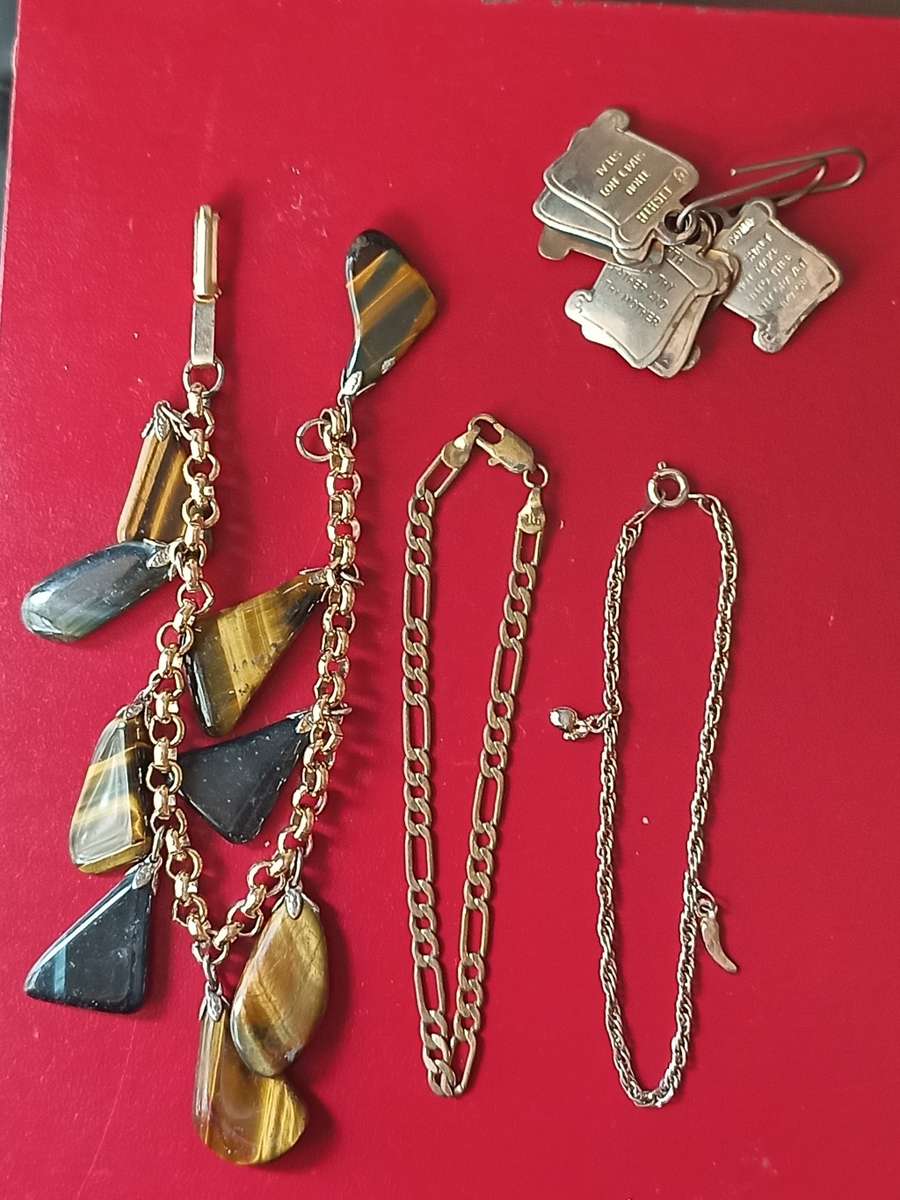 !!! Crazy R1 start !!! Various bracelets and various charms