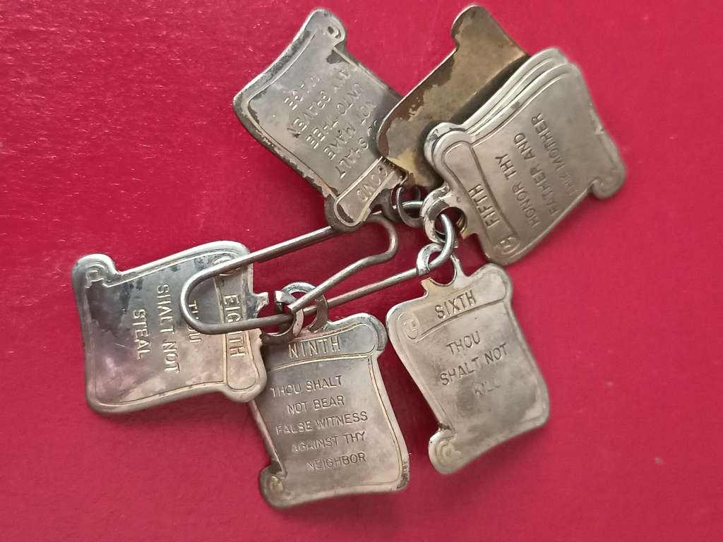 !!! Crazy R1 start !!! Various bracelets and various charms