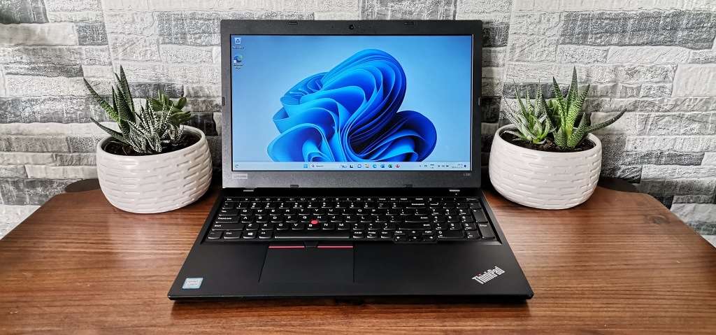 Lenovo i5 8 CPU_16GB DDR4 Ram_256GB SSD_Windows 11