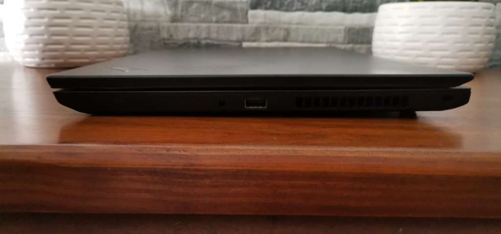 Lenovo i5 8 CPU_16GB DDR4 Ram_256GB SSD_Windows 11