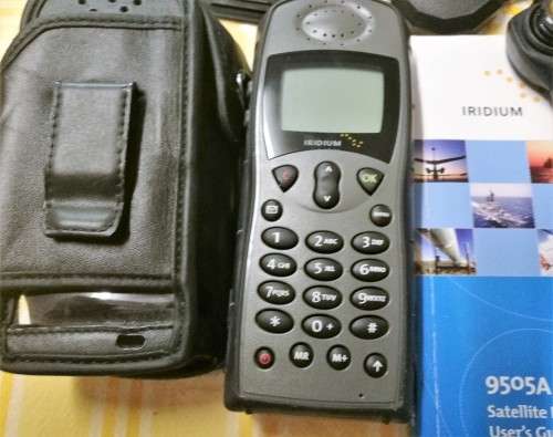 IRIDIUM 9505A SATELLITE PHONE - EXCELLENT/ALL ACCESSORIES IN CASE - NEEDS NEW BATTERY - A GIVE AWAY