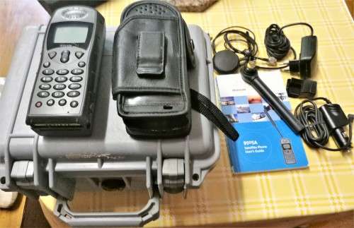 IRIDIUM 9505A SATELLITE PHONE - EXCELLENT/ALL ACCESSORIES IN CASE - NEEDS NEW BATTERY - A GIVE AWAY