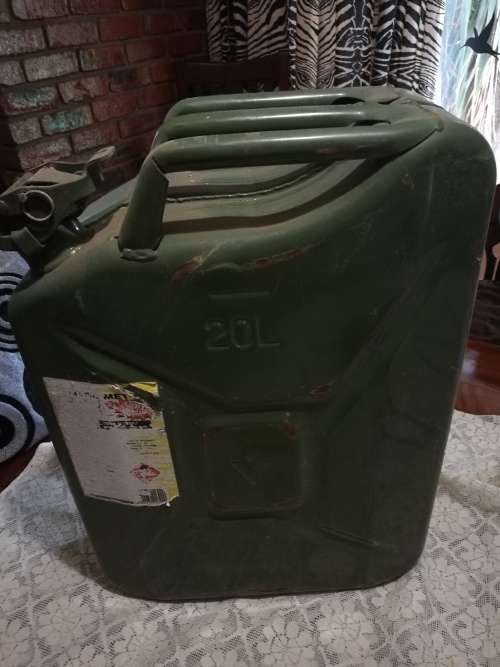 USED MILITARY STEEL 20 liter JERRY CANS - USED ON ONE 4X4 TRIP ONLY TO CARRY DIESEL - R120 EACH