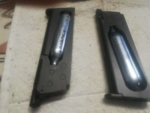 Guerilla 1911 Gas CO2 Pistol - Copy of Colt 45 ACP - 2 mags, spanner, pellets