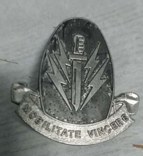 SADF - RARE 61 MECH BATTALION GROUP - NO LUCITE VARIATION BERET BADGE