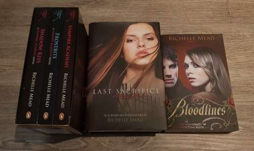 Vampire Academy + Bloodlines Bundle