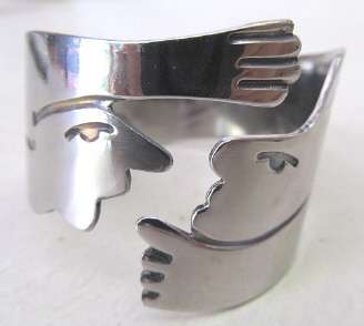 Carrol Boyes napkin ring, 'Lovebite' design