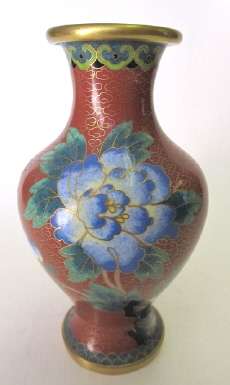 Superb medium-sized cloisonne vase
