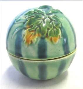 Melon-shaped salt and pepper shakers