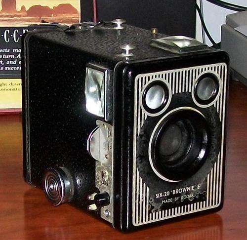 Old Kodak Brownie six-20 E Box Camera