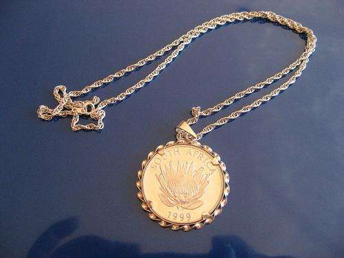 R1 1999 Silver Protea Coin on Chain