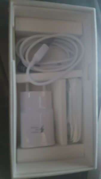 Samsung Galaxy S6 32gig with box and accesories