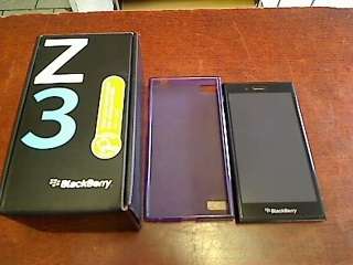 Blackberry Z3 Smartphone + Charger and All Accesories (As New !!!!!)