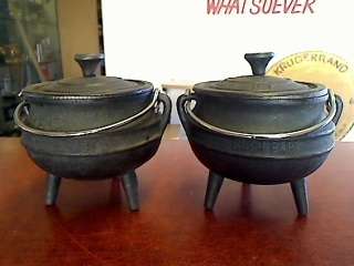 BushBaby Cast Iron Mini Gravy Black Pot x 2