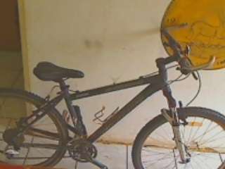 Specialized Rockhopper 26 inch Aluminium Mountain Bike with Shimano Deore Gears (COLLECTION ONLY !!)