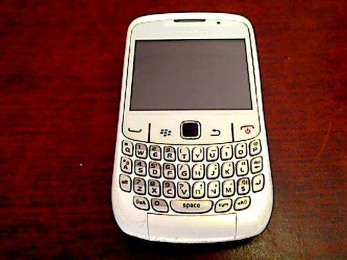 Blackberry 8520 Curve + Charger (Shipping R60)