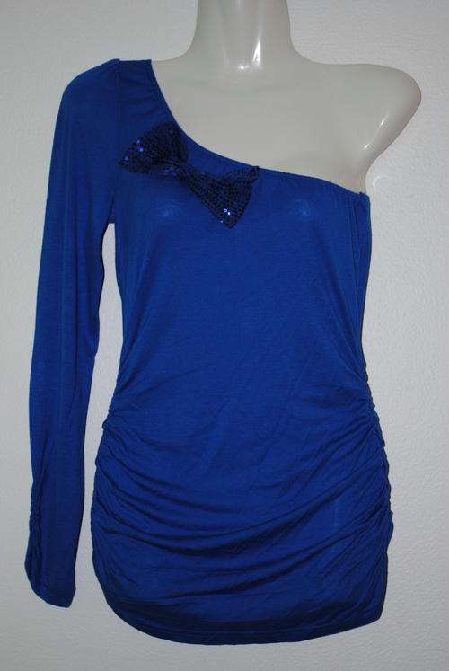 STYLISH ONE SLEEVED TOP - SIZE 8
