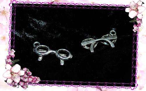 4 X SNAZZY GLASSES CHARMS