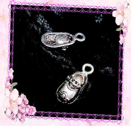 4 X SILVER BABY SHOE CHARMS