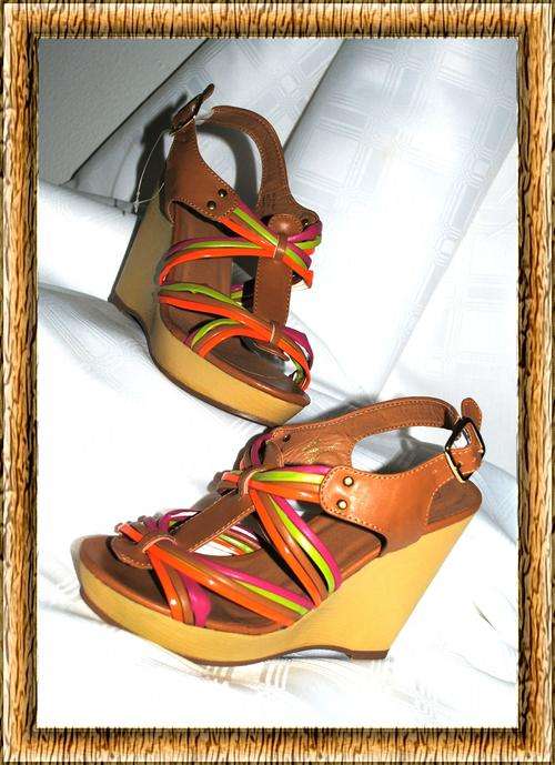 BRIGHT STRAPPY WEDGE SANDALS - SIZE 6
