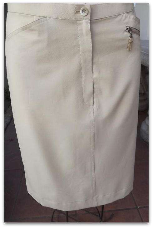 KNEE LENGTH CAMEL SKIRT - SIZE 34