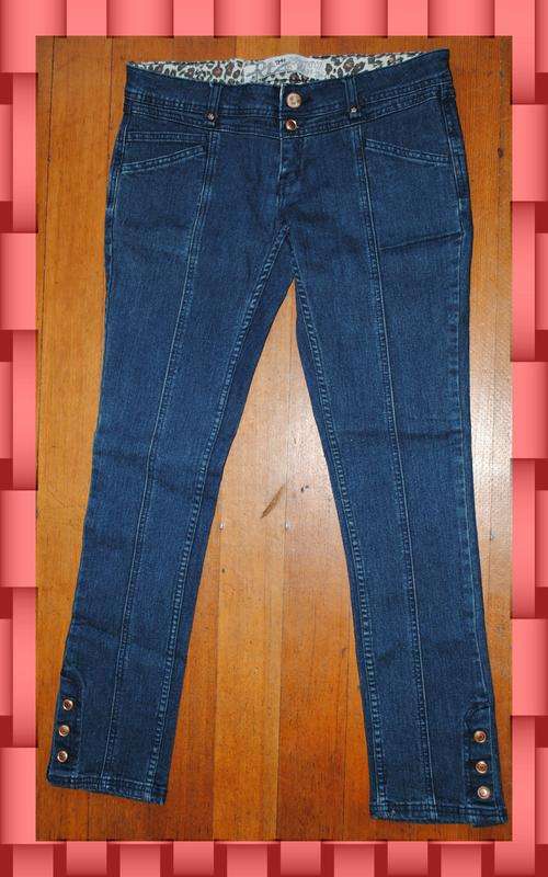 DARK BLUE JEANS WITH ANKLE BUTTONS - SIZE 34