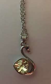 ** BEAUTIFUL SWAN NECKLACE**