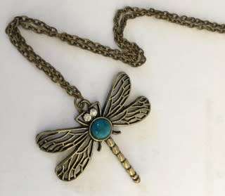 **BEAUTIFUL DRAGONFLY PENDANT WITH CHAIN**