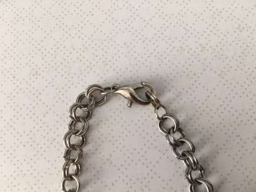 **BEAUTIFUL SILVER AND BLACK NECKLACE-STUNNING DESIGN**