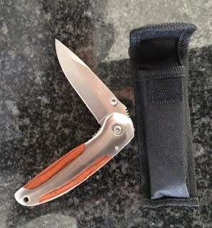 **HEAVY DUTY STAINLESS STEEL POCKET KNIFE WITH POUCH**