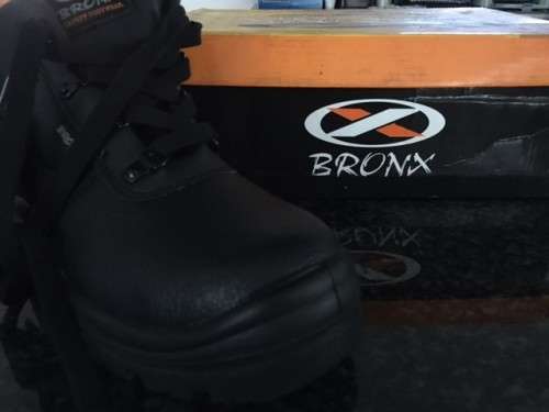 **GENUINE BRONX LEATHER STEELCAP BOOT** SIZE 3.