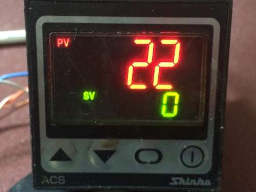 5 x Temperature Controllers and 2 Probes