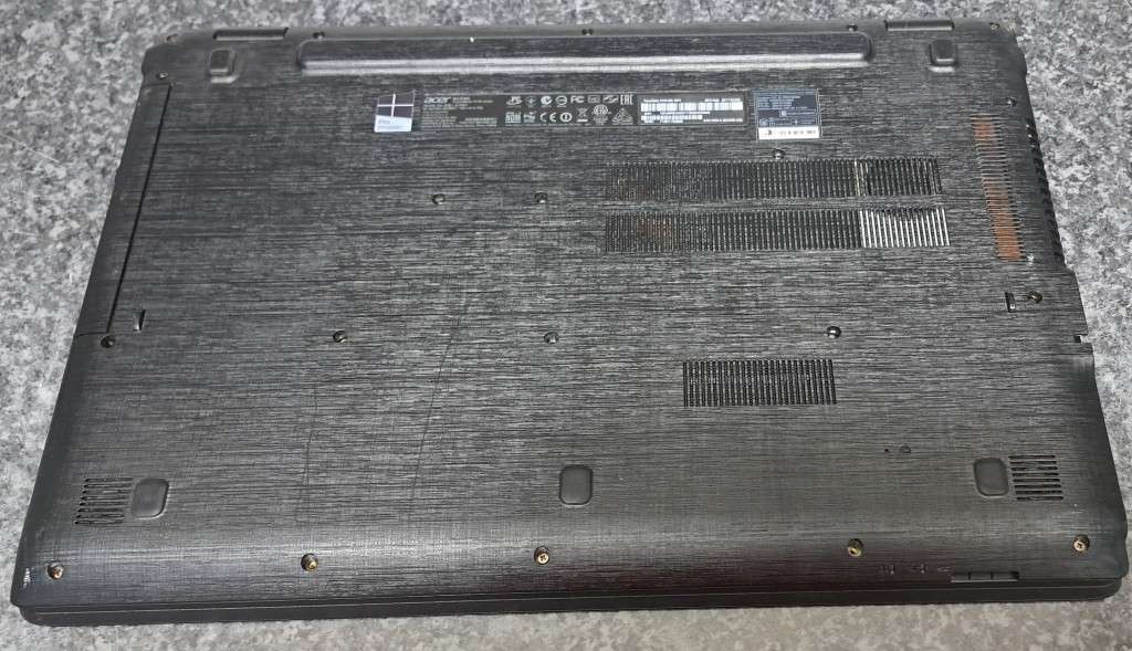 Acer TravelMate P278-MG-70KY (SALVAGE - NOT WORKING)