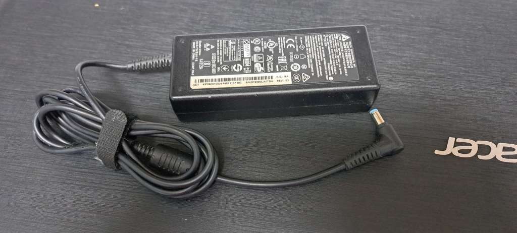 Acer TravelMate P278-MG-70KY (SALVAGE - NOT WORKING)