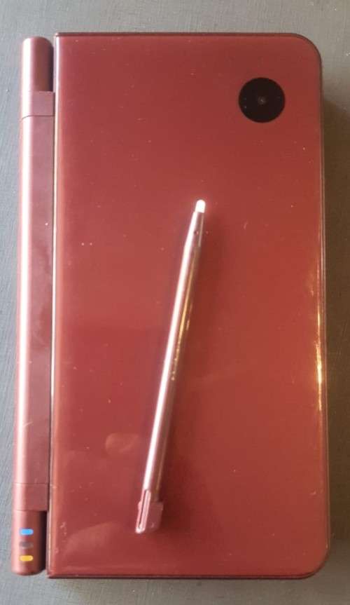 Nintendo DSi XL, Gaming Console With 10 Games