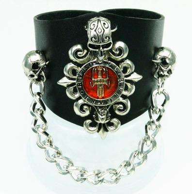 Beautiful  Silver/Leather 3 Skull Bracelet with Chain
