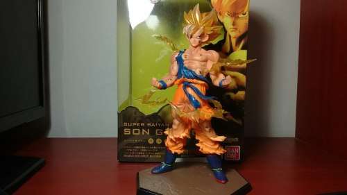 Dragon Ball  Super Saiyan Goku 18cm