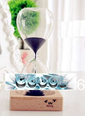 Awaglass Hand-blown Timer Magnet Hourglass / Magnetic Hourglass 16.5*6 cm