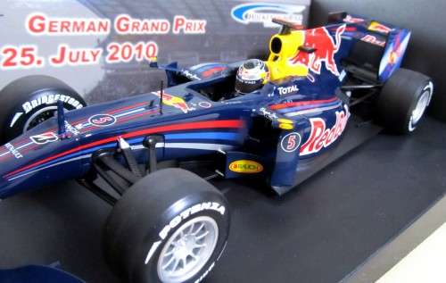 Minichamps Red Bull Hockenheim 2010 S. Vettel 1:18