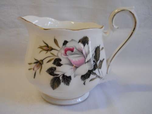 Royal Albert  -  Queen's  Messenger  -  Milk  Jug