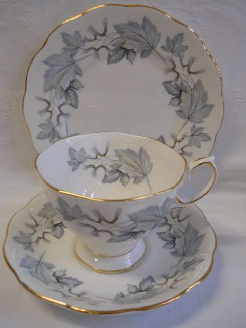 Royal  Albert  -  Silver Maple  -  Trio.