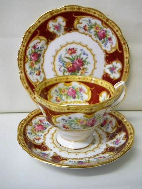 Royal Albert  ''Lady Hamilton''  Trio