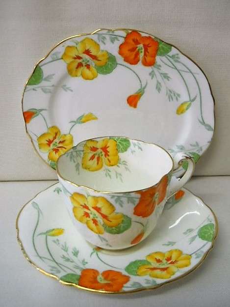 Royal  Paragon  -  Nasturtiam  -  Trio.