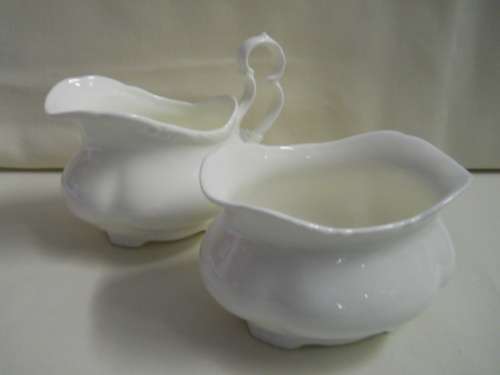Royal  Albert  -  Gossamer  -  Milk  Jug  &  Sugar  Basin