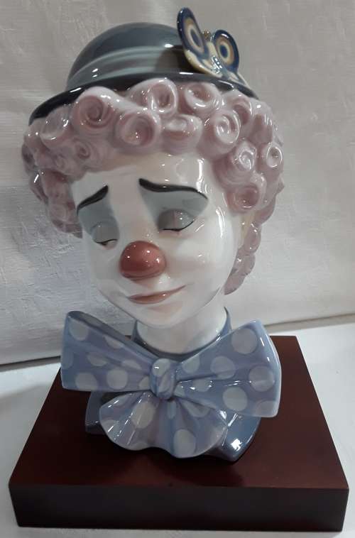 Lladro Clown Bust on Base