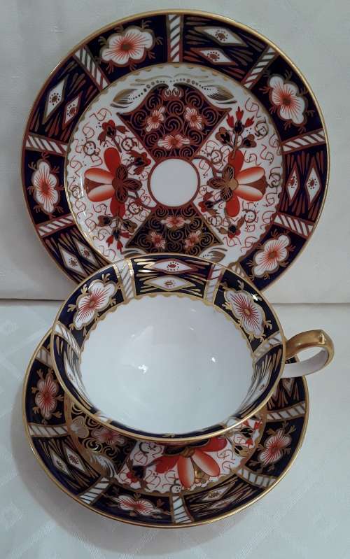 Royal Crown Derby -   Trio