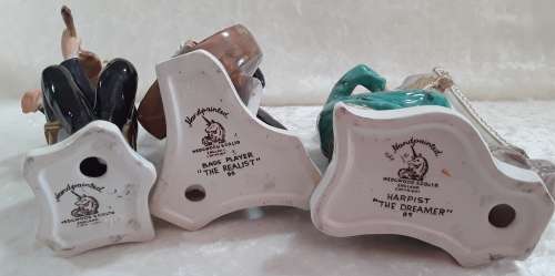 Wedgwood  Group Figures  /  3  Musicians